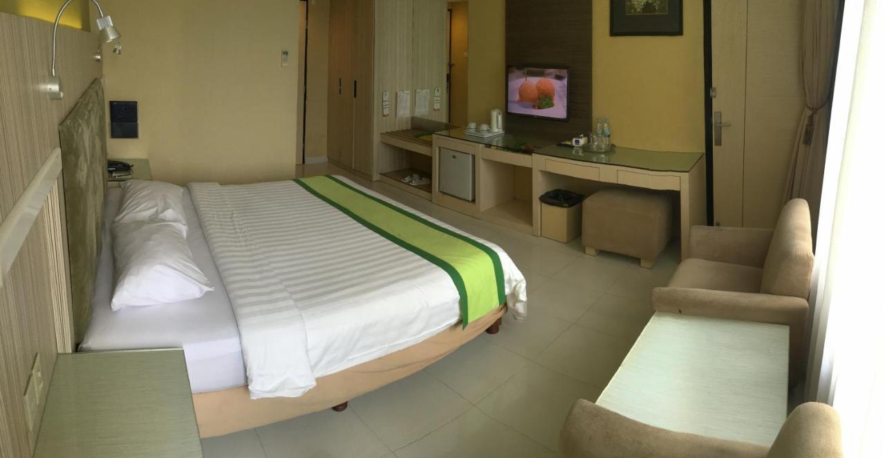 Hotel Wisata Niaga Purwokerto Esterno foto