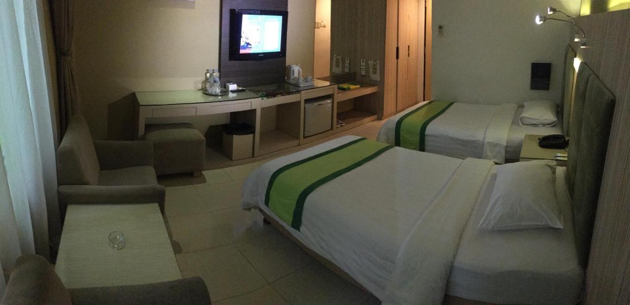 Hotel Wisata Niaga Purwokerto Esterno foto