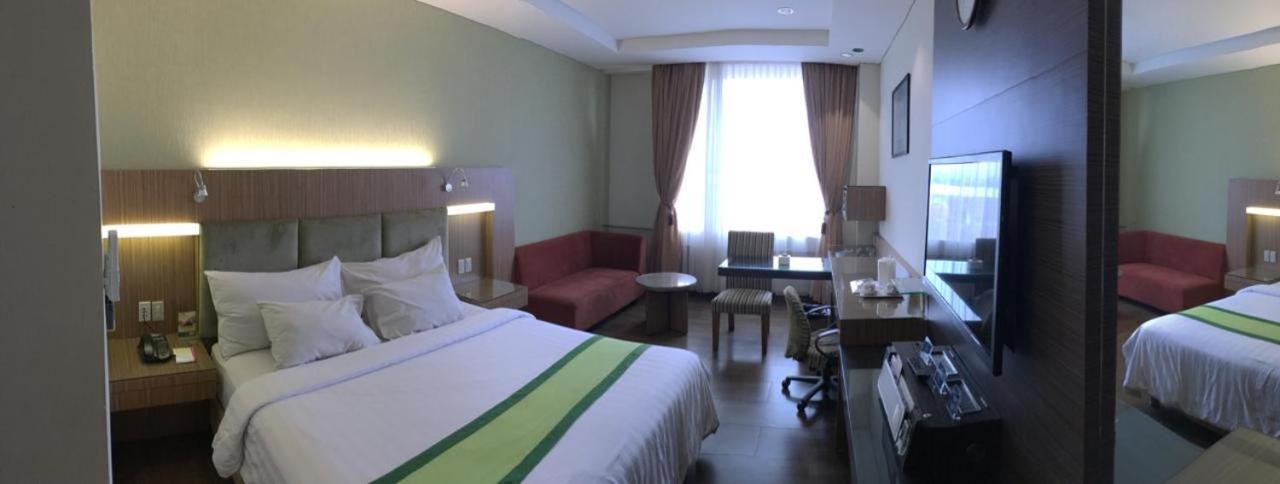 Hotel Wisata Niaga Purwokerto Esterno foto